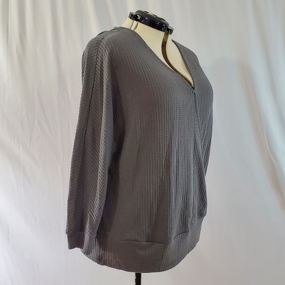 Bloomchic Waffle Knit Wrap Shirt Women's 3X Gray Long Sleeve V-Neck NWT - Picture 4 of 12
